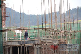 西山華府項目主體即將封頂，建筑勞務分包成效顯著